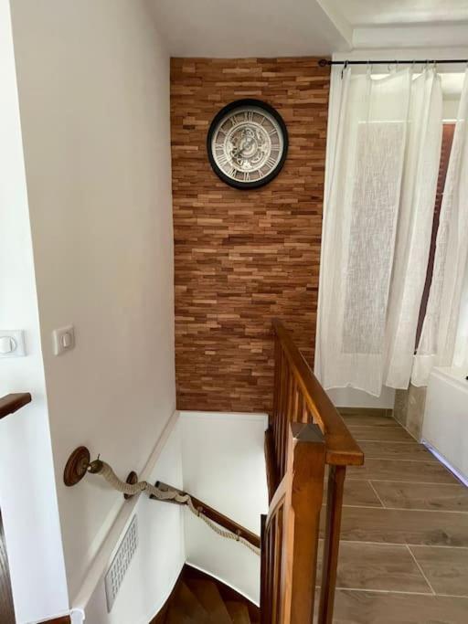 D'amour Et Detente Jacuzzi, Sauna Et Massage